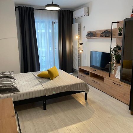 Moghioros Park Residence Dum3 Bukares Bagian luar foto