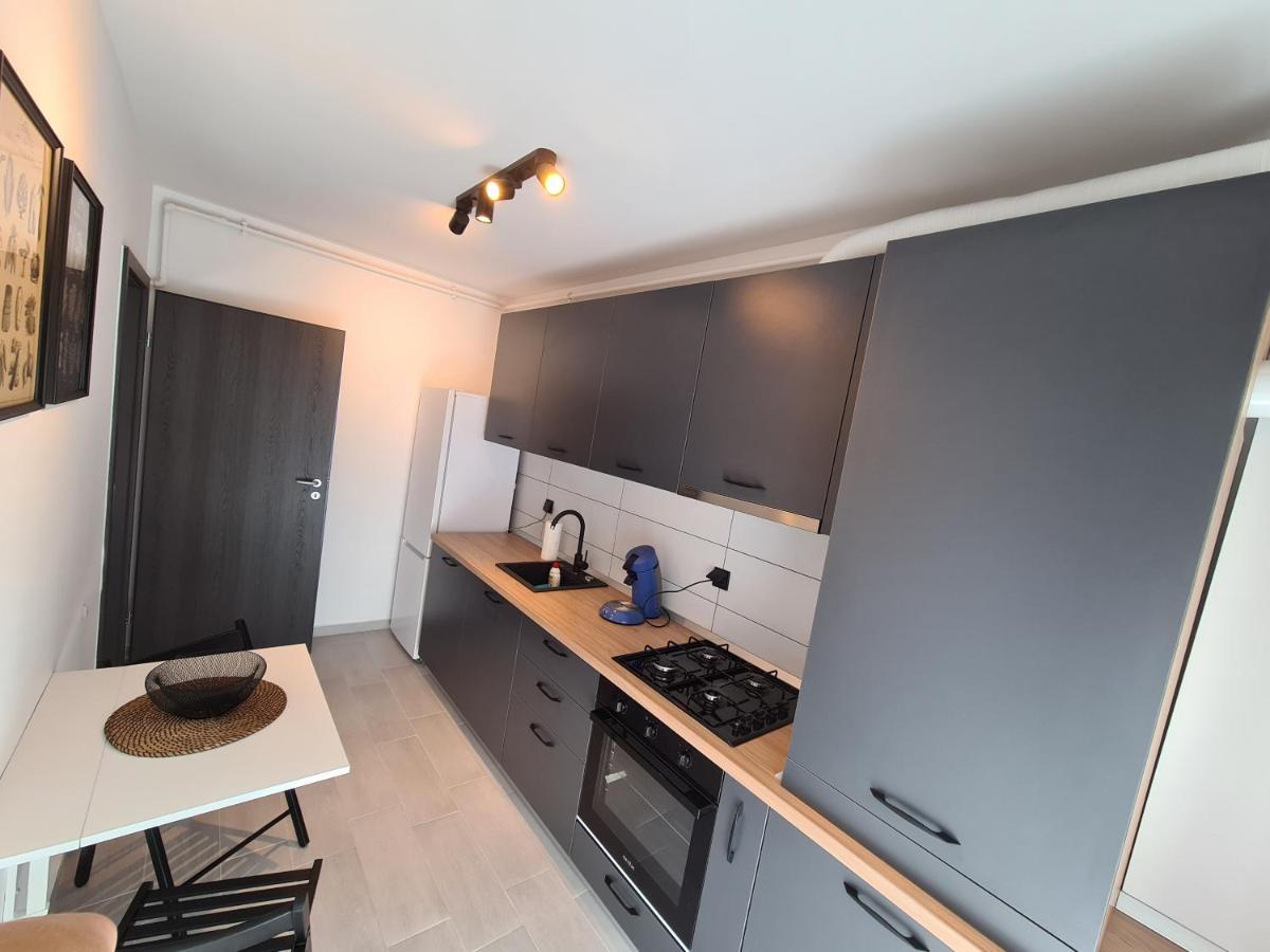 Moghioros Park Residence Dum3 Bukares Bagian luar foto