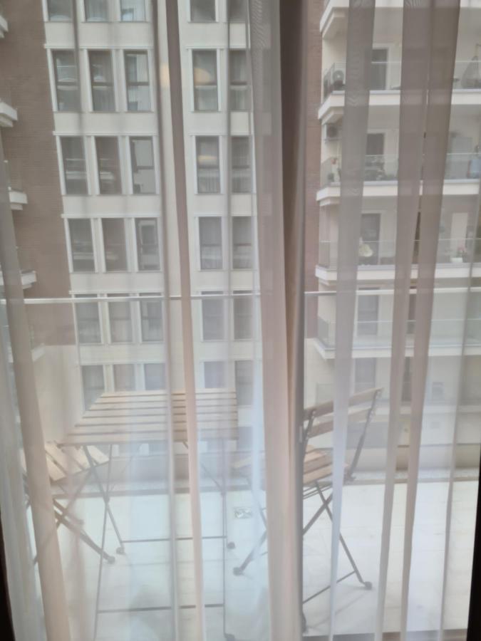 Moghioros Park Residence Dum3 Bukares Bagian luar foto