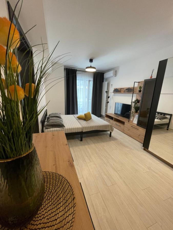 Moghioros Park Residence Dum3 Bukares Bagian luar foto
